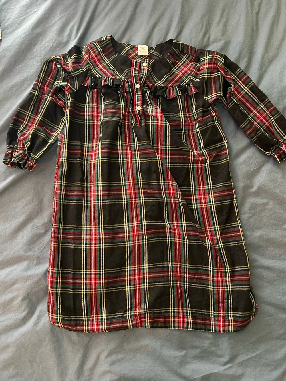 5/15⭐️Crewcuts Black Plaid nightgown